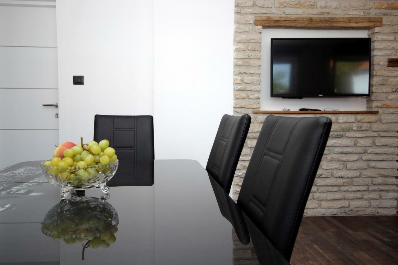 Apartments Natasa Pula Ngoại thất bức ảnh