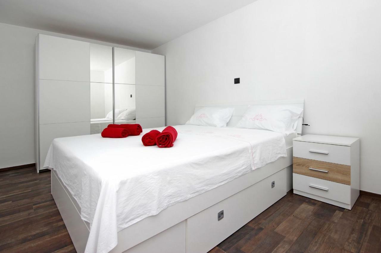 Apartments Natasa Pula Ngoại thất bức ảnh