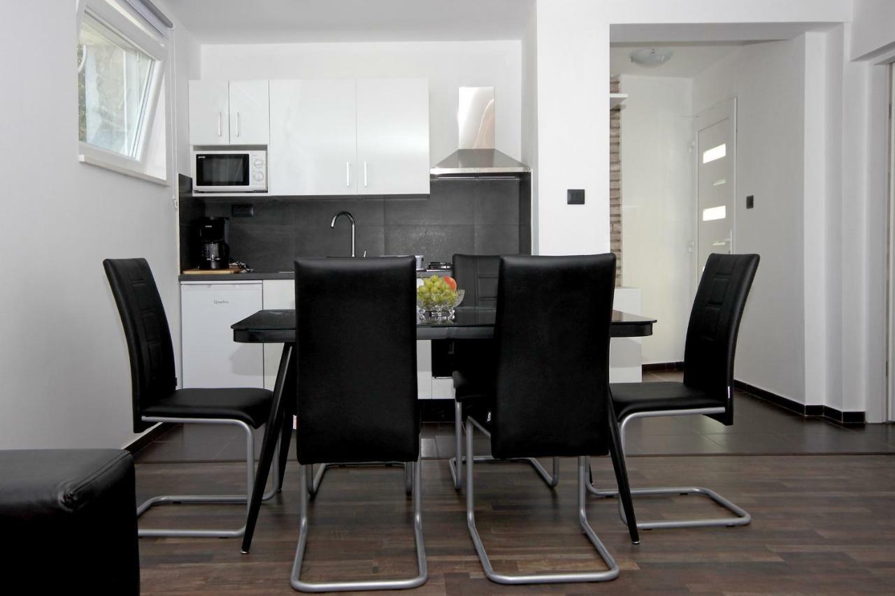 Apartments Natasa Pula Ngoại thất bức ảnh