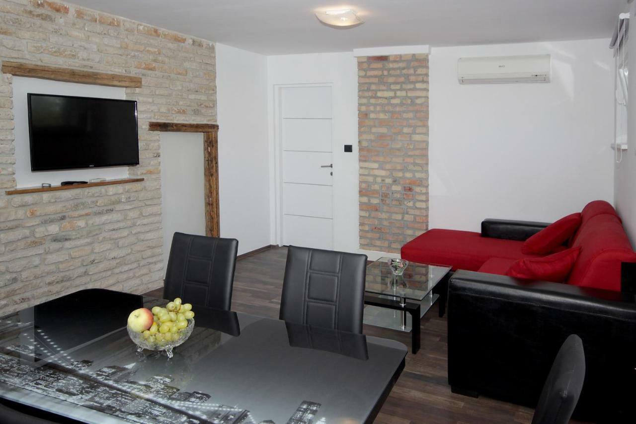 Apartments Natasa Pula Ngoại thất bức ảnh